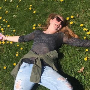 Meet your Posher, Casey